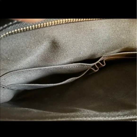 Louis Vuitton Black Overnight Cross Body - Picture 12 of 12